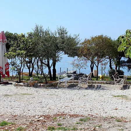 アパート Family Friendly Seaside Petrcane, Zadar - 3270 *